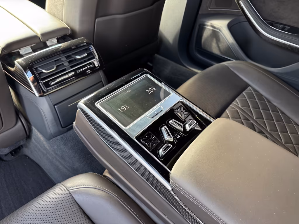 Audi S8