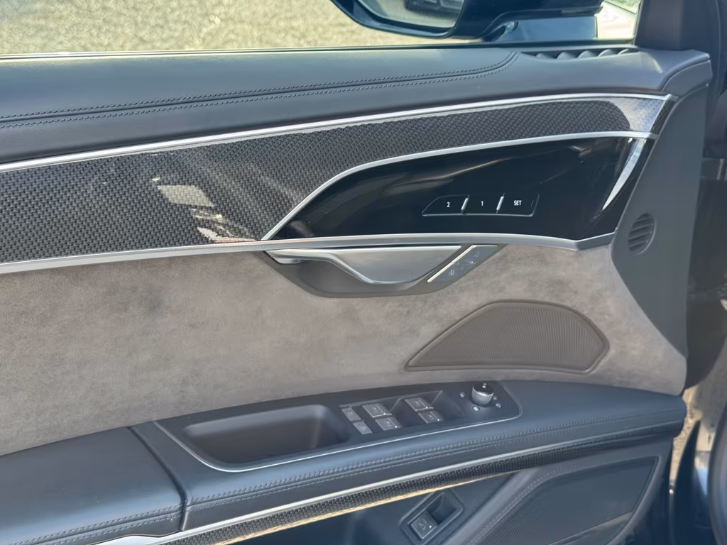 Audi S8