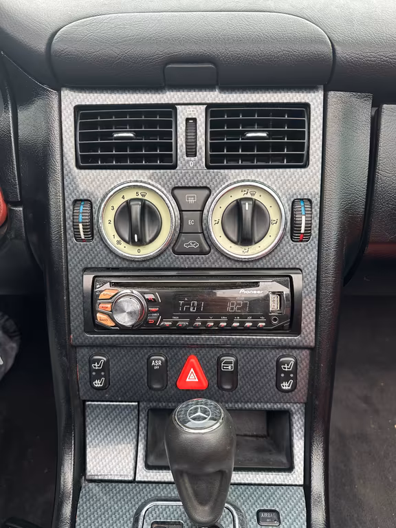 Mercedes-Benz SLK 230