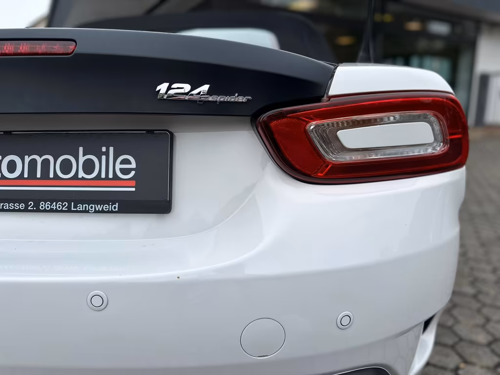 Abarth 124 Spider