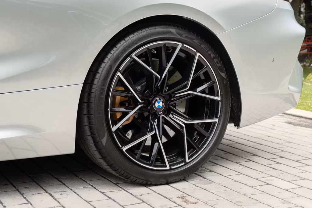 BMW M8