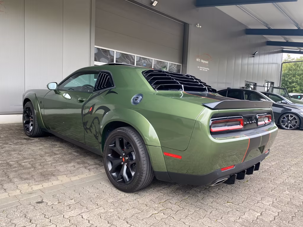 Dodge Challenger