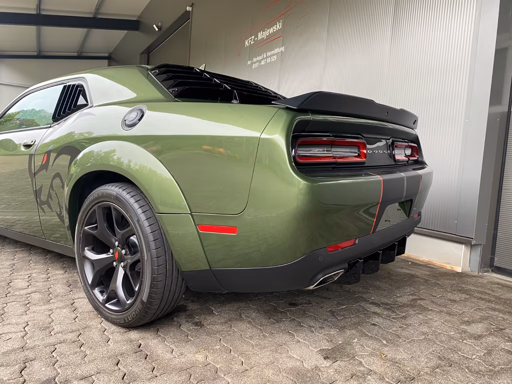 Dodge Challenger