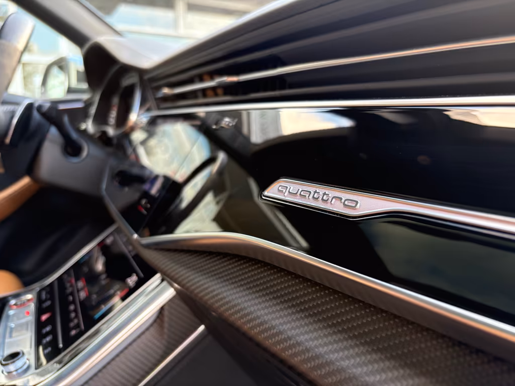 Audi RSQ8