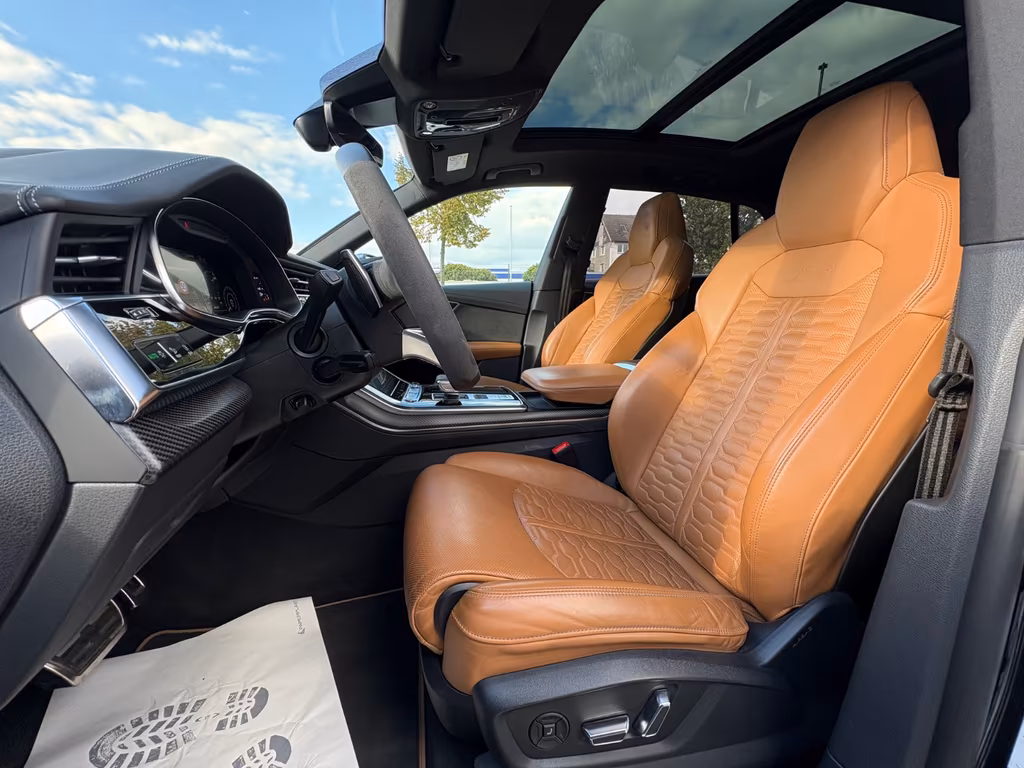 Audi RSQ8