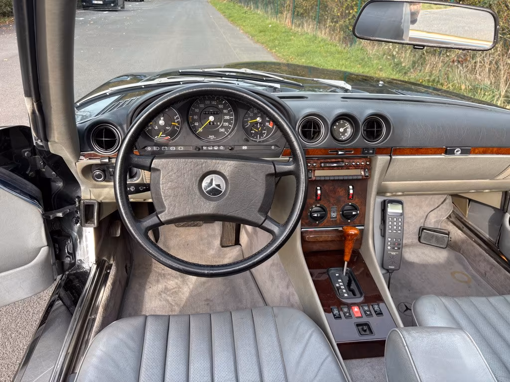 Mercedes-Benz SL 300