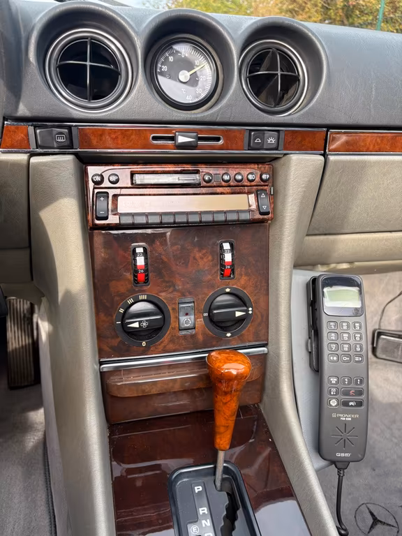 Mercedes-Benz SL 300