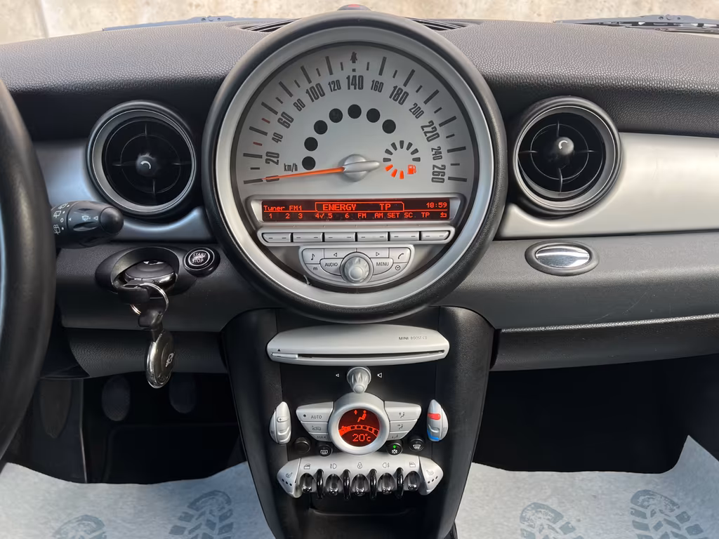 MINI Cooper Clubman