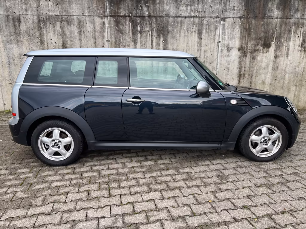 MINI Cooper Clubman