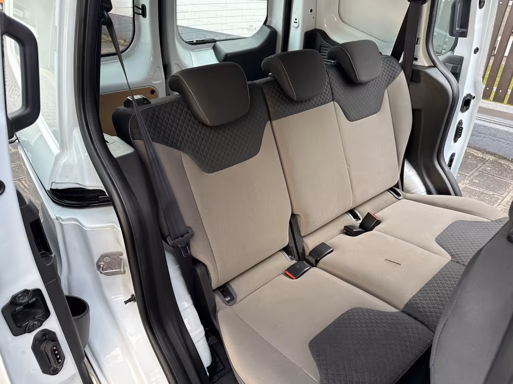 Ford Courier