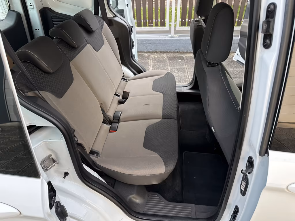 Ford Courier