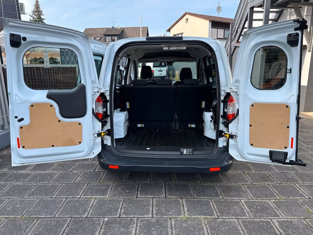 Ford Courier