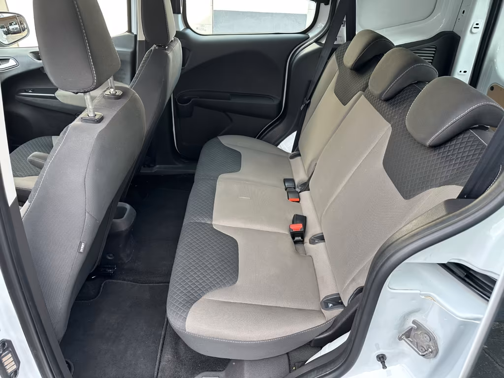 Ford Courier