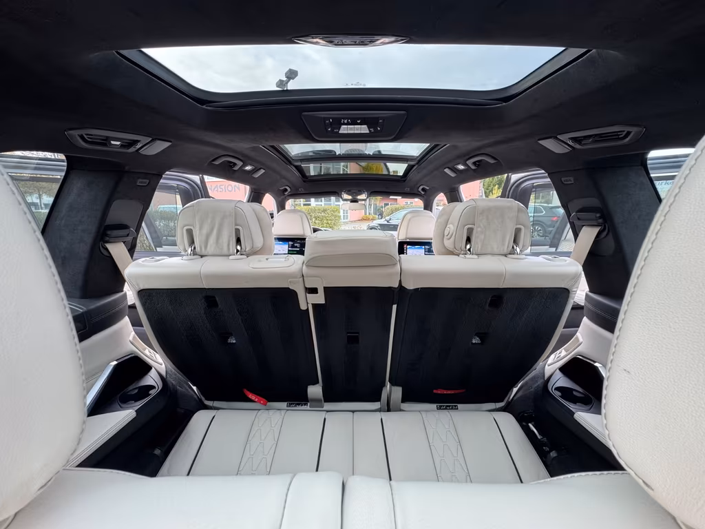 BMW X7 M50