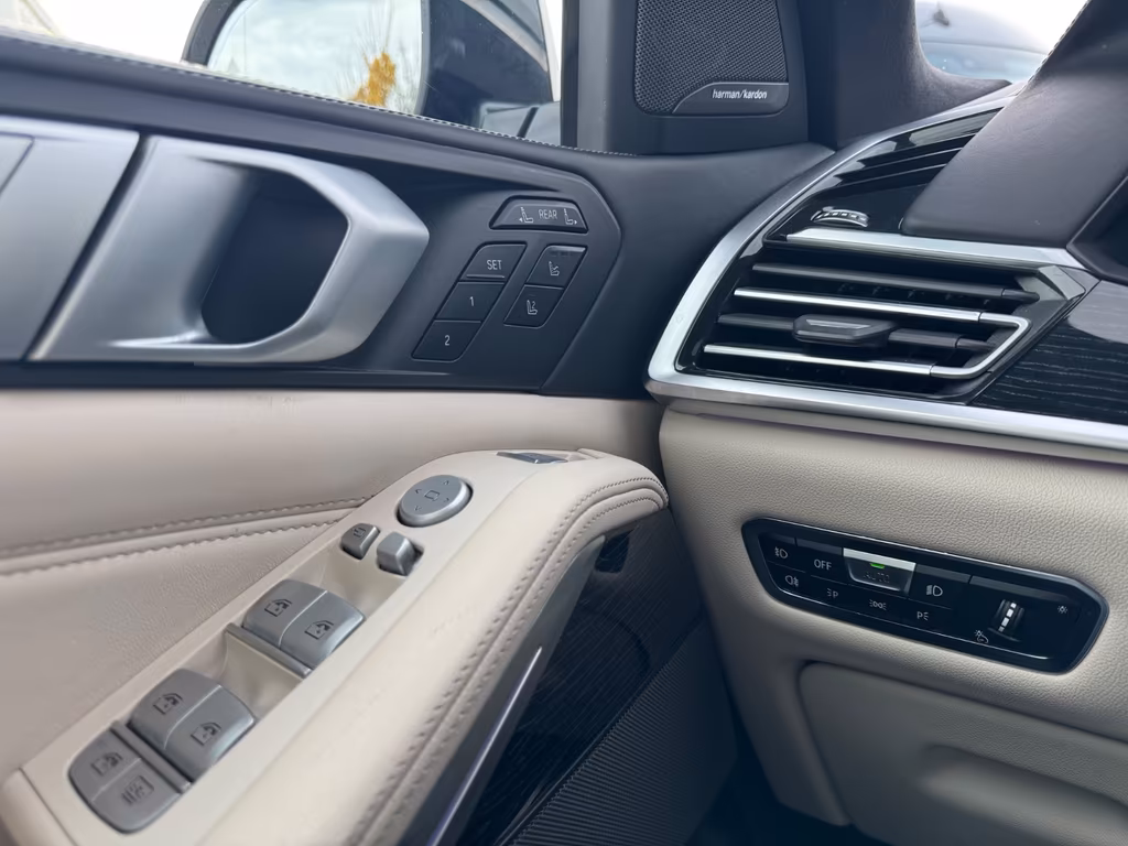BMW X7 M50