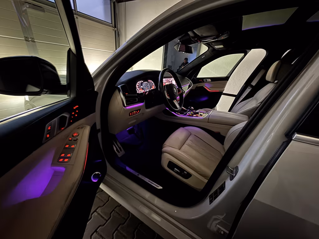 BMW X7 M50