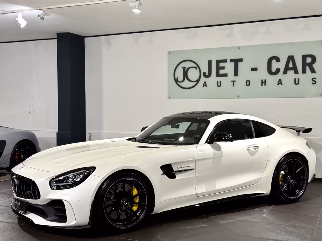 Mercedes-Benz AMG GT R