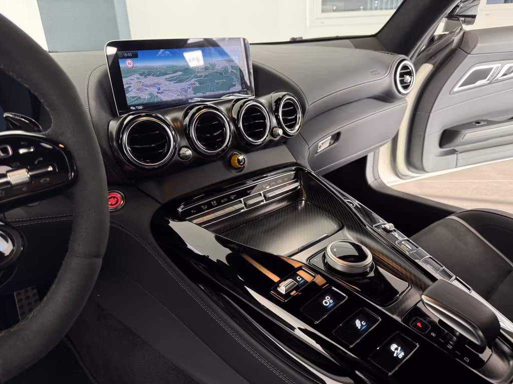 Mercedes-Benz AMG GT R