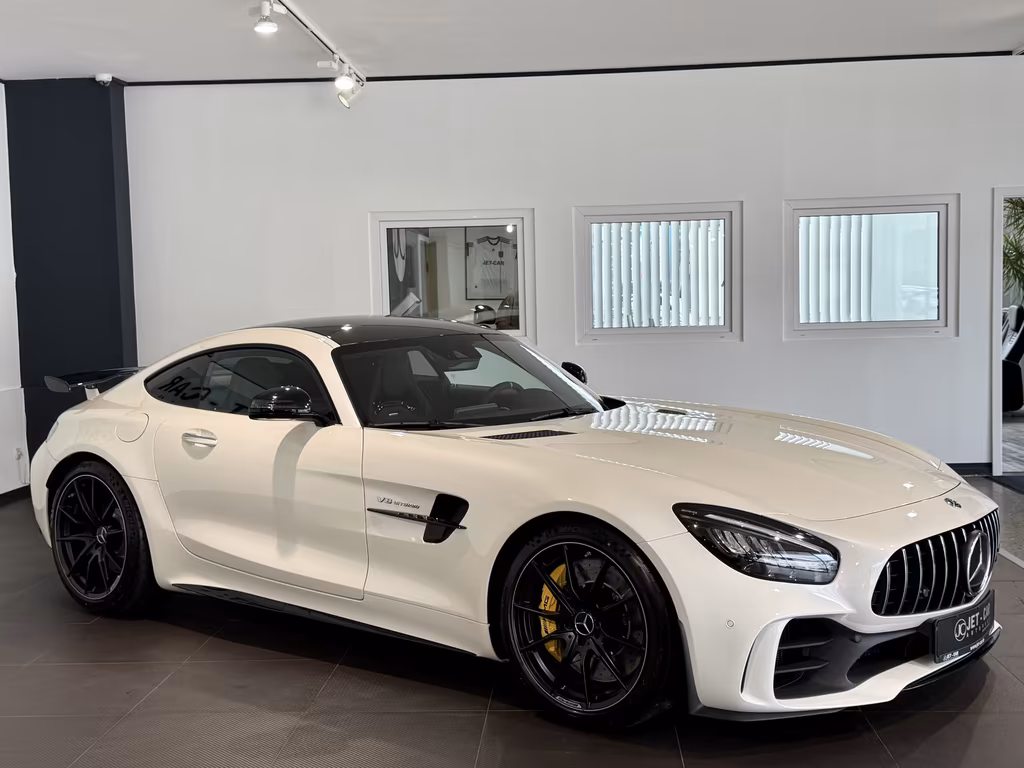 Mercedes-Benz AMG GT R
