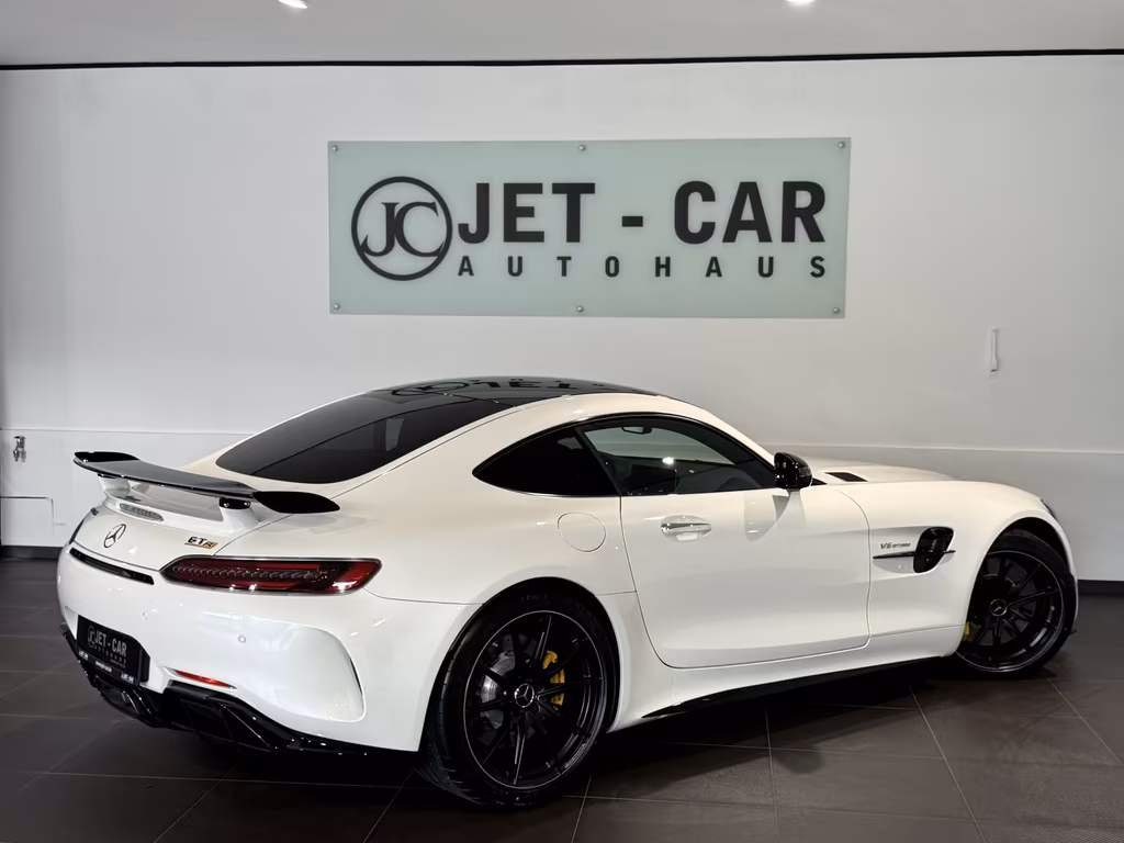 Mercedes-Benz AMG GT R