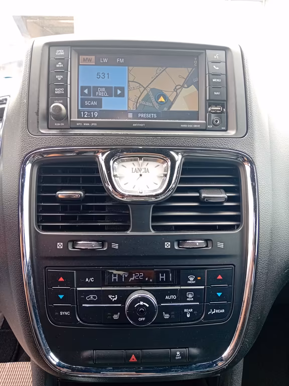 Lancia Voyager