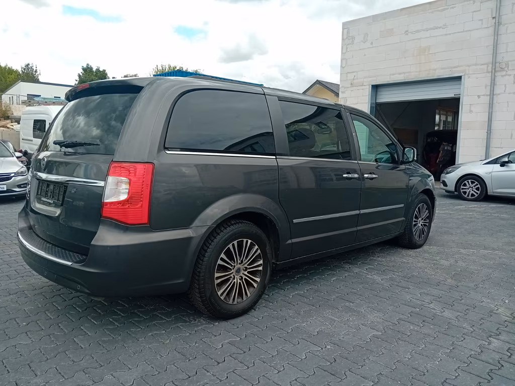 Lancia Voyager