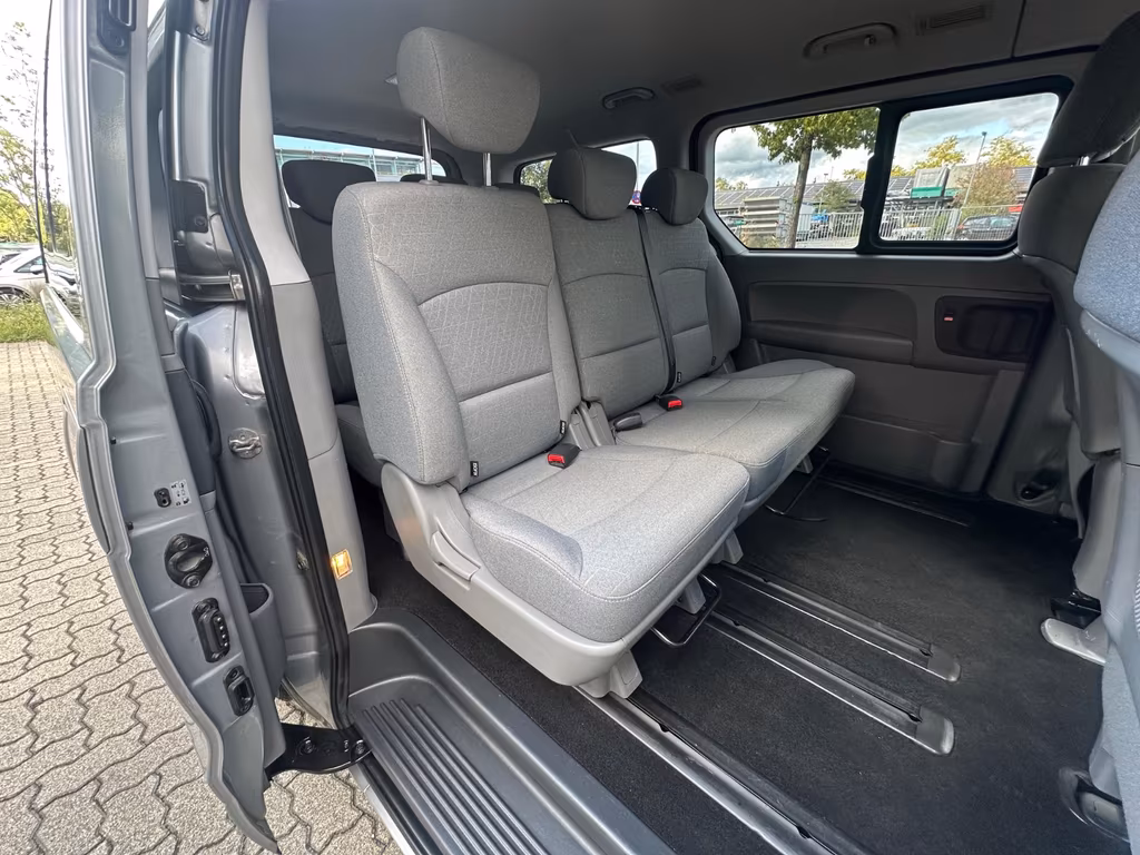 Hyundai H-1