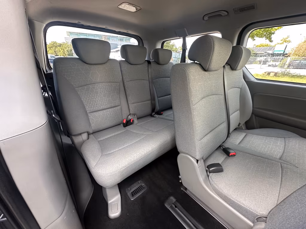 Hyundai H-1
