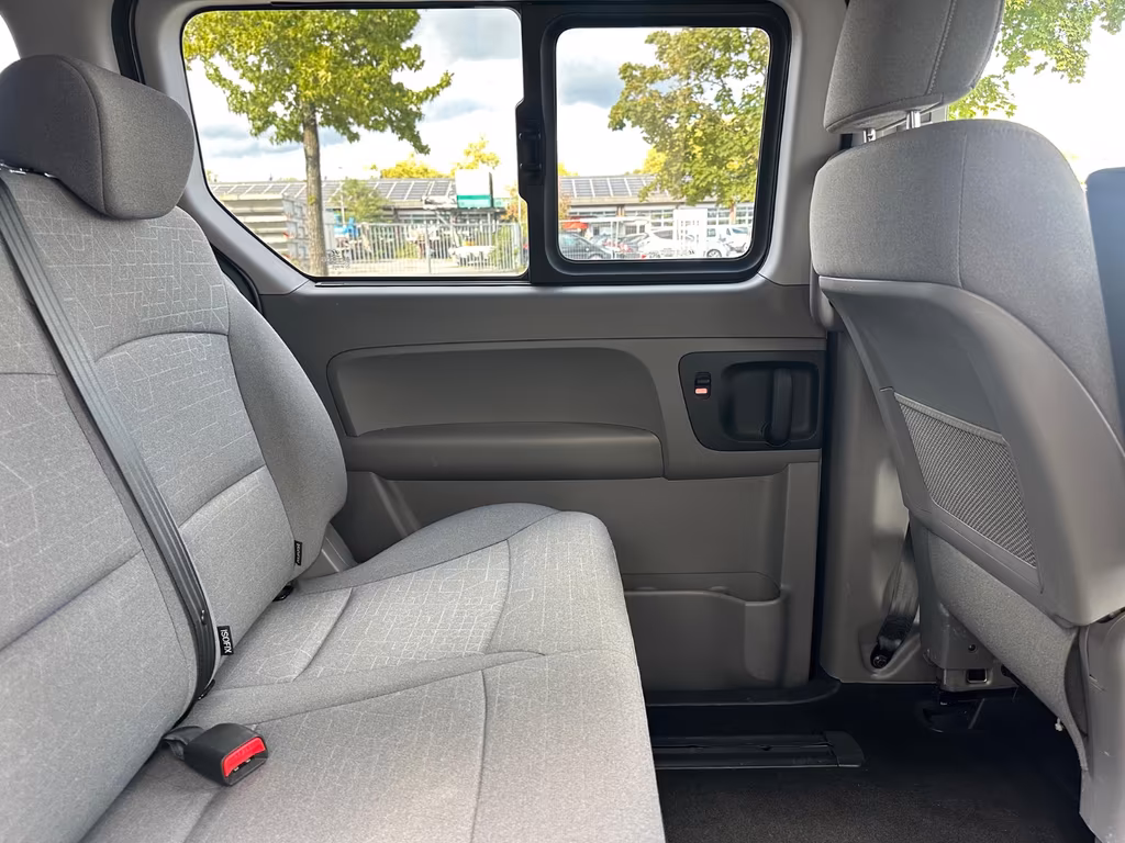 Hyundai H-1