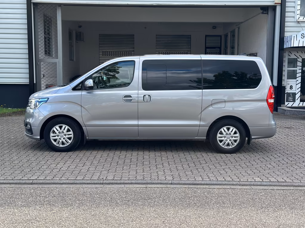 Hyundai H-1