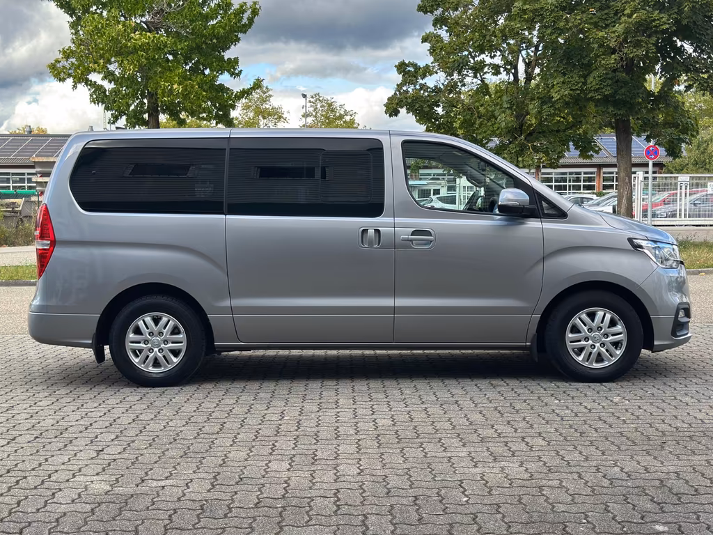 Hyundai H-1