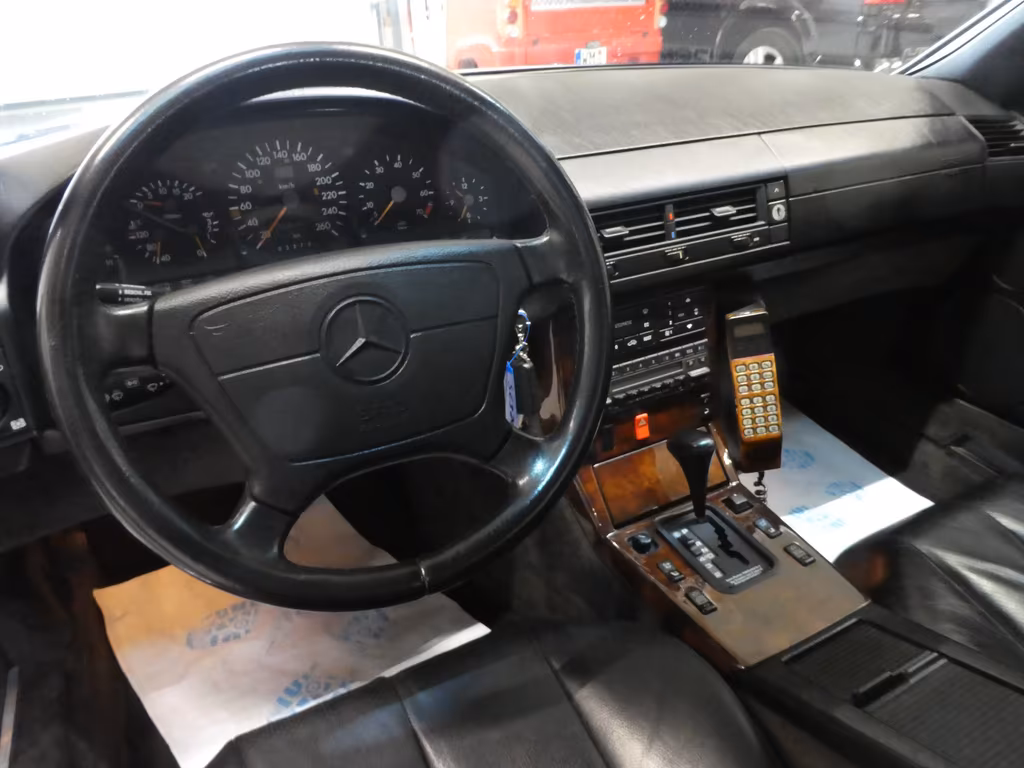 Mercedes-Benz SL 320