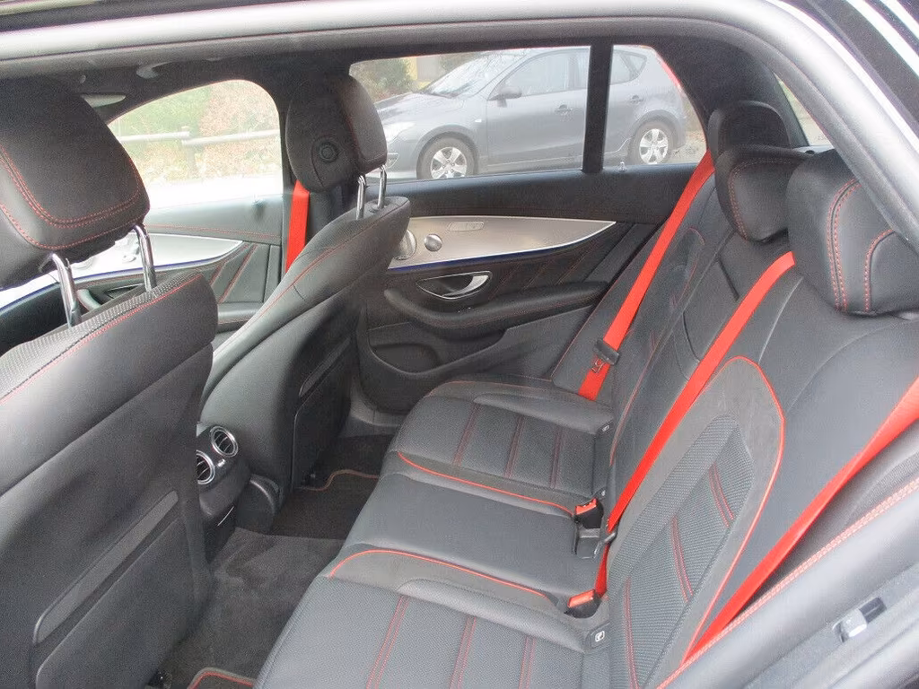 Mercedes-Benz E 43 AMG