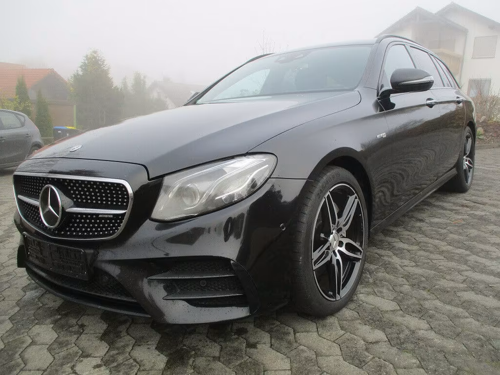 Mercedes-Benz E 43 AMG