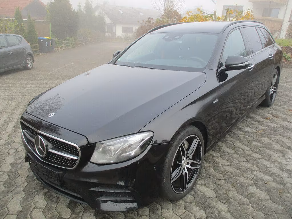 Mercedes-Benz E 43 AMG