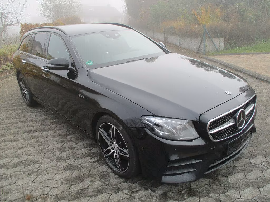 Mercedes-Benz E 43 AMG