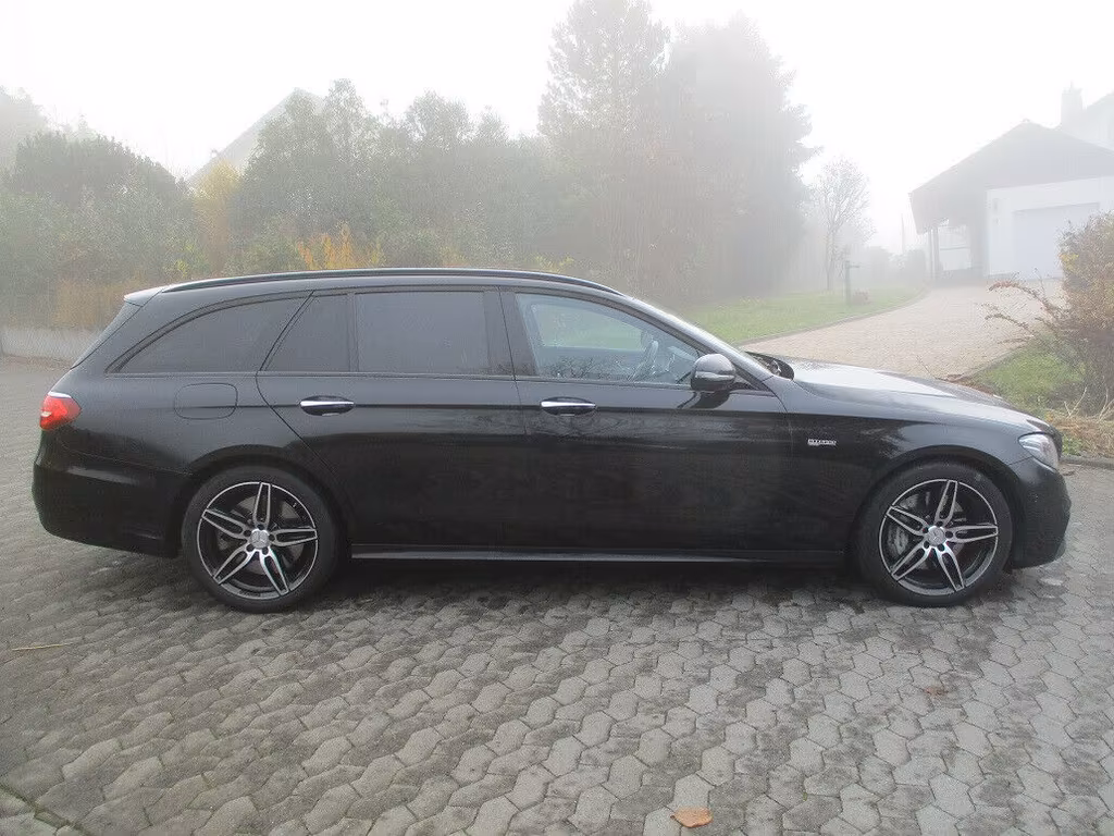 Mercedes-Benz E 43 AMG