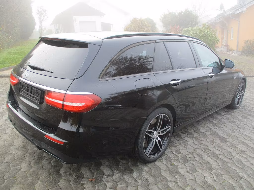 Mercedes-Benz E 43 AMG