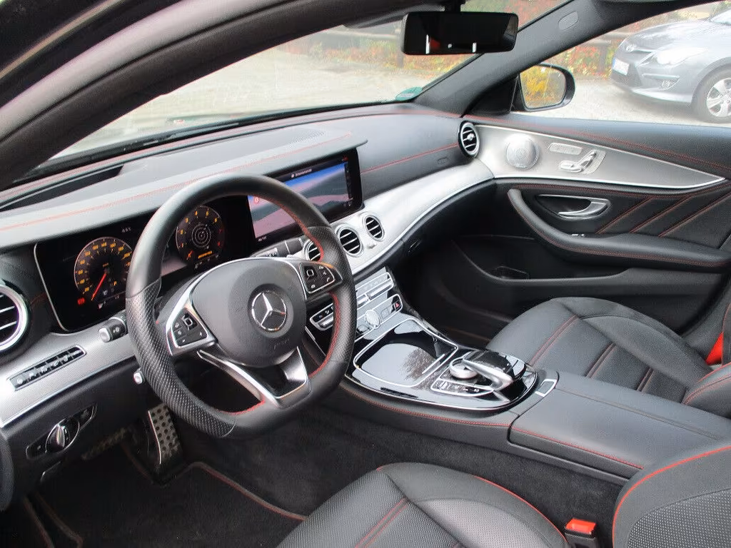 Mercedes-Benz E 43 AMG