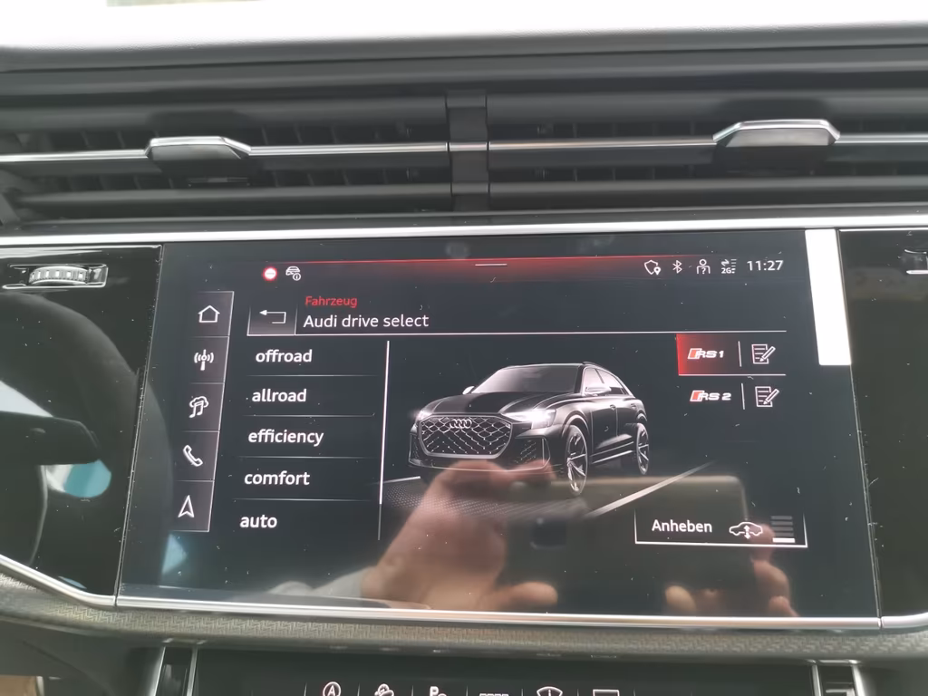 Audi RSQ8