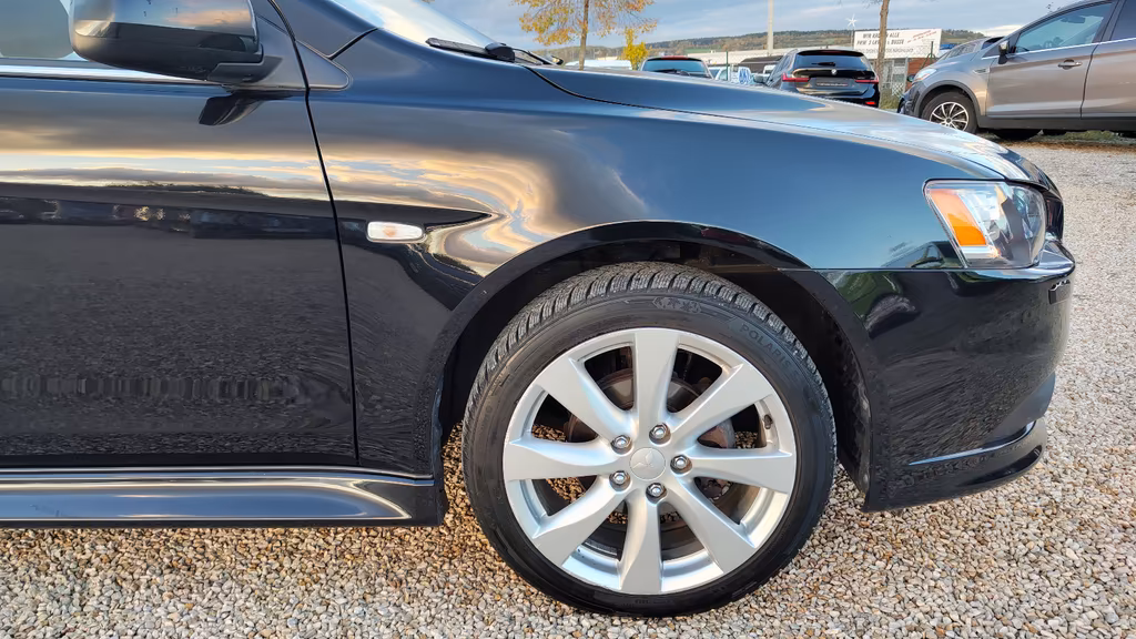 Mitsubishi Lancer