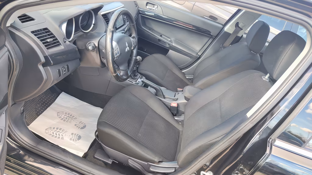 Mitsubishi Lancer