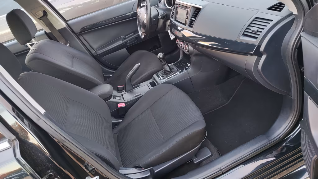 Mitsubishi Lancer