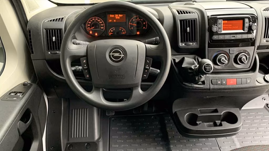 Opel Movano