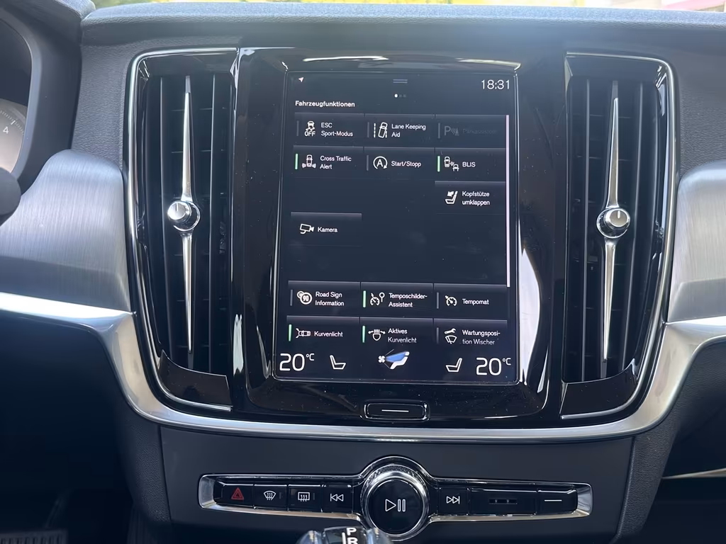 Volvo S90