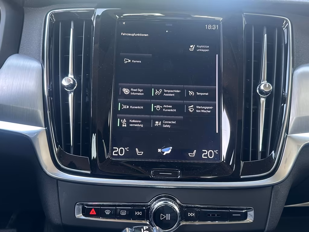 Volvo S90