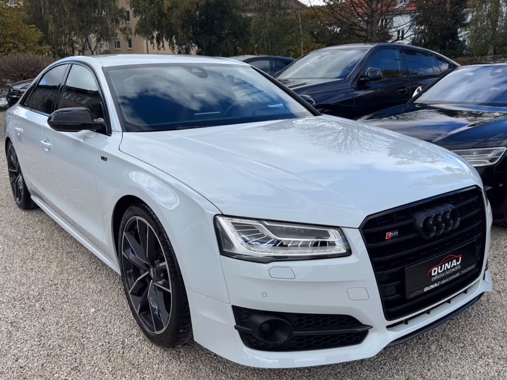Audi S8