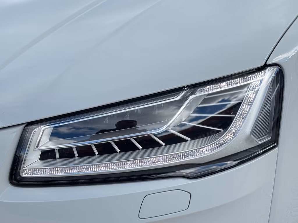 Audi S8