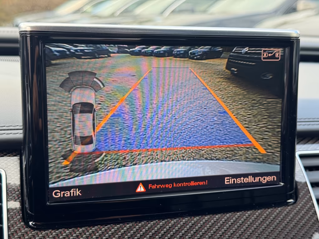 Audi S8