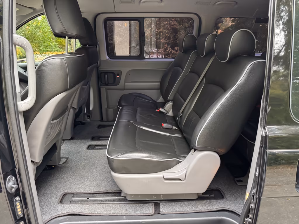 Hyundai H-1 Starex
